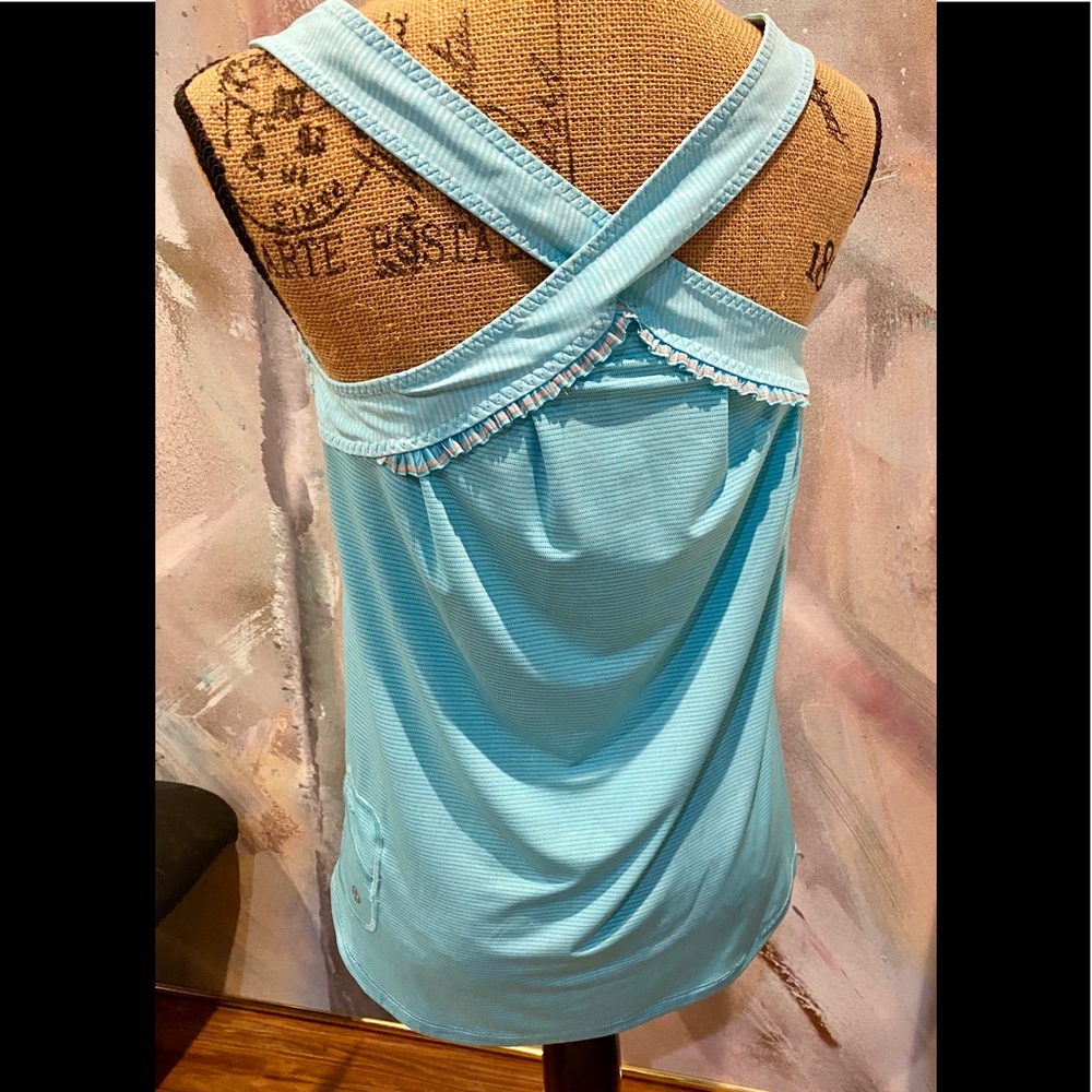 LULULEMON Light Blue Tank w/ ruffle details 8 EUC